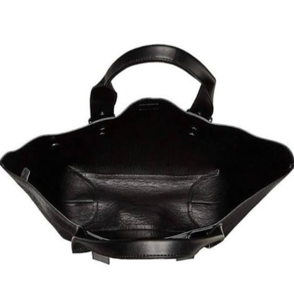 NEW Calvin Klein Large Sleek Textured Leather Bag - Picture 5 of 8